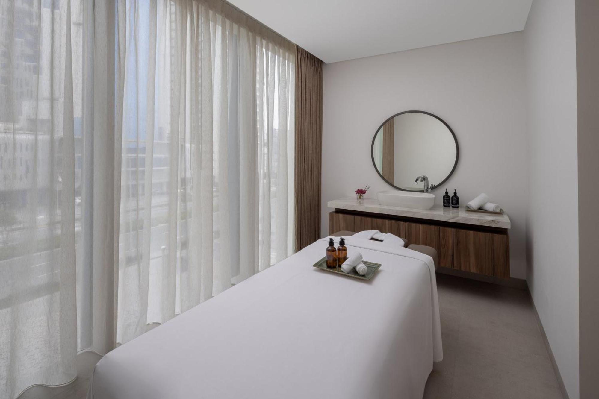 Staybridge Suites Dubai Business Bay By Ihg Екстер'єр фото