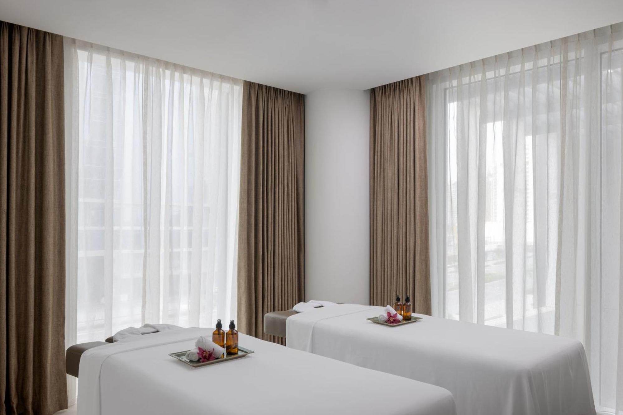 Staybridge Suites Dubai Business Bay By Ihg Екстер'єр фото